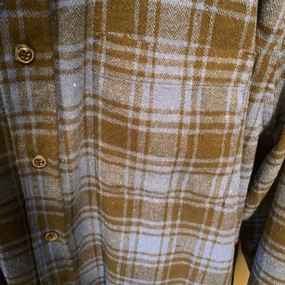 Plaid flannel button down - Picture 2 of 2